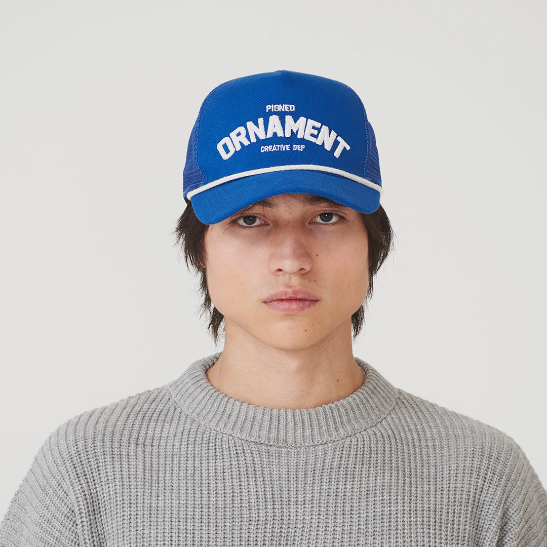 Gorra azul - tracker