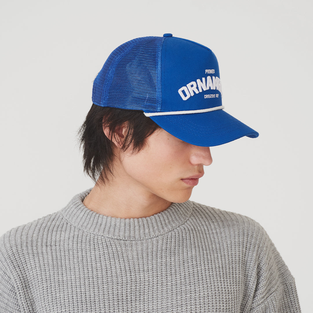 Gorra azul - tracker